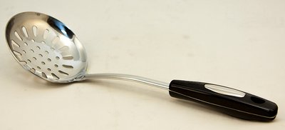 Шумовка диаметр 10,5 см с черной ручкой Элит 18327 фото