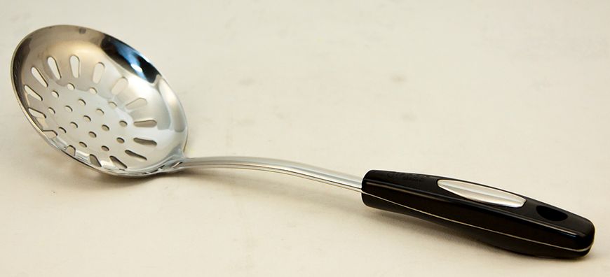 Шумовка диаметр 10,5 см с черной ручкой Элит 18327 фото